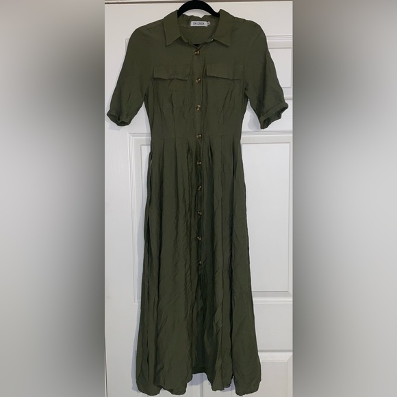 Gini London Midi Green Dress - Picture 1 of 3